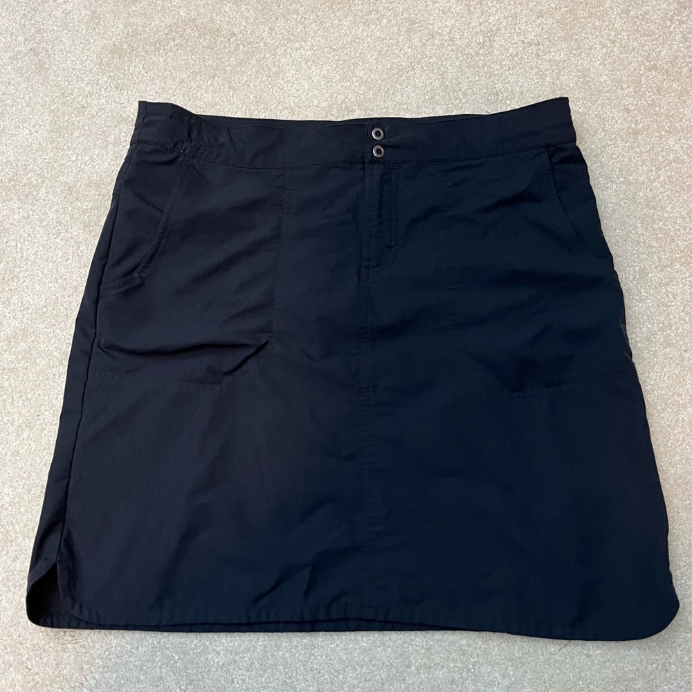 Mountain Hardwear Women’s Outdoor Skirt – Size 12, Black